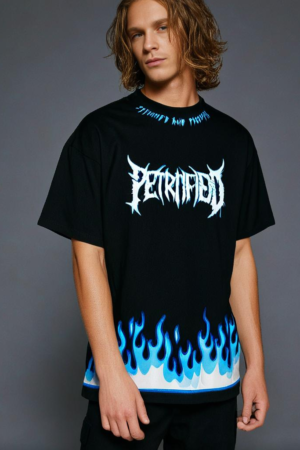 Black oversized streetwear T-shirt with blue flame design and bold gothic text – edgy fashion for metal and rock lovers.